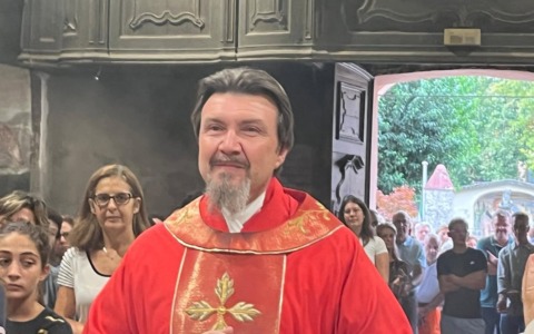 Tutta la comunità settalese dà l’arrivederci a don Andrea Terruzzi
