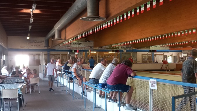 “Una struttura fatiscente e pericolosa: ecco perché ho chiuso il bocciodromo”