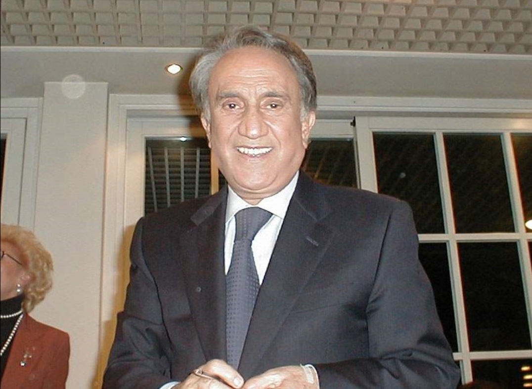 Addio a Emilio Fede: i funerali nella chiesa di Milano 2