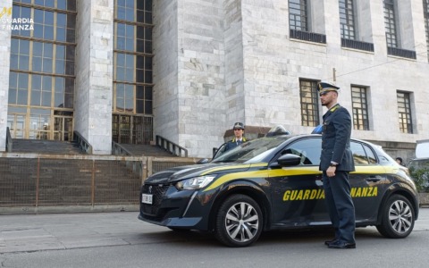 Era scappato a Dubai per evitare l’arresto: frodava soldi allo Stato per conto della ‘ndrangheta