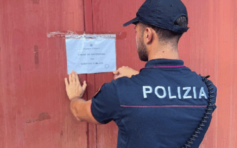 Dagli schiamazzi… alla chiusura: bar nel Mercato coperto di Milano abbassa la saracinesca