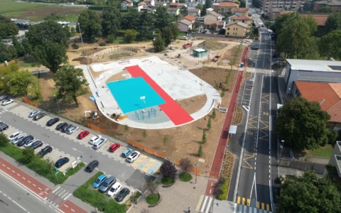 Il Parco del cimitero visto dal drone: il nuovo nome scelto dagli studenti