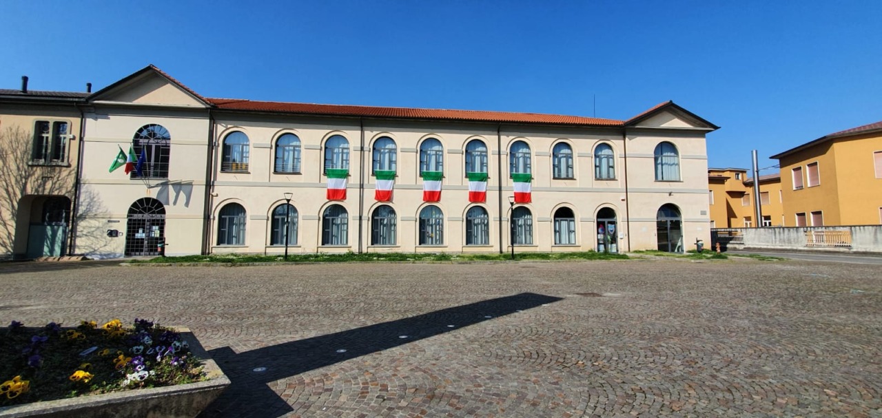 L’ex Filanda non è a norma antincendio: edificio chiuso, associazioni “sfrattate”
