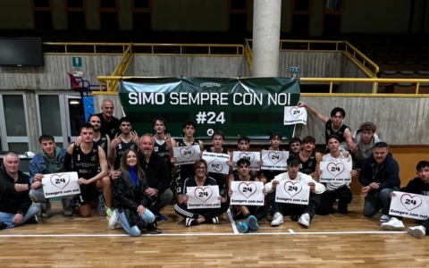 Basket Brugherio, un canestro per Simo: il ricordo che unisce una città