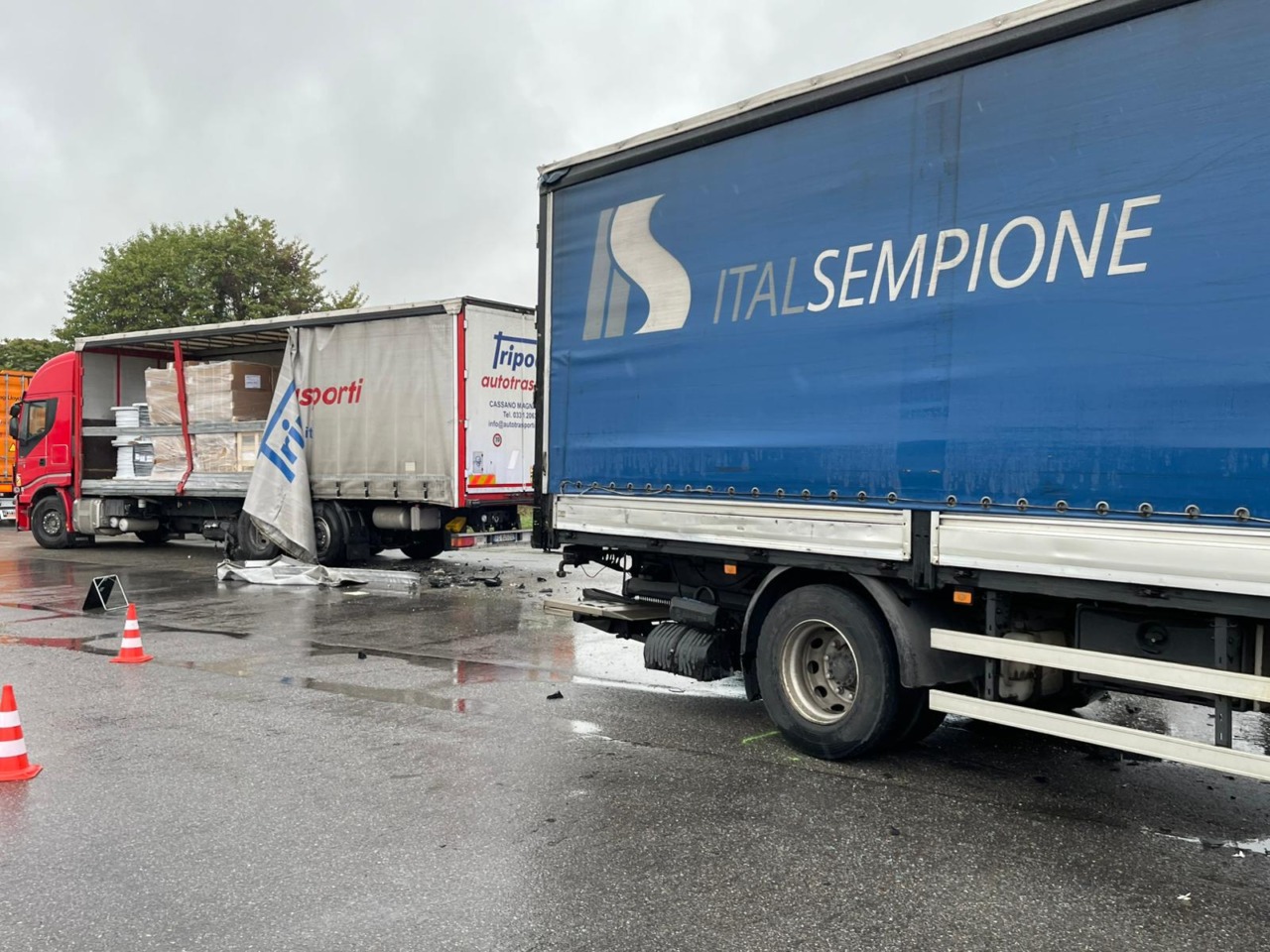 Scontro tra camion sulla Provinciale, un ferito: 118 allertato in codice rosso