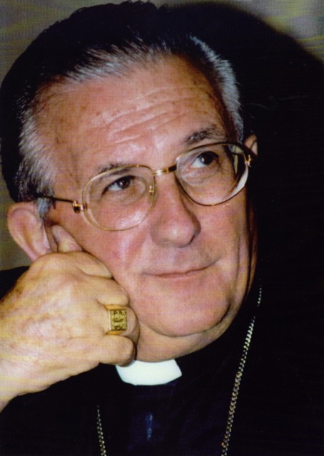 Cerimonia in ricordo di don Pierino Gelmini, il prete antidroga