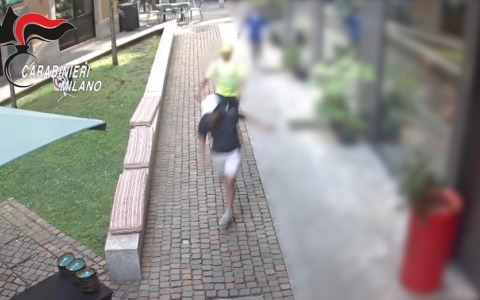 Furto di un orologio da 125mila euro: fermate due persone