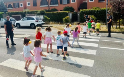 Bimbi a lezione di educazione stradale