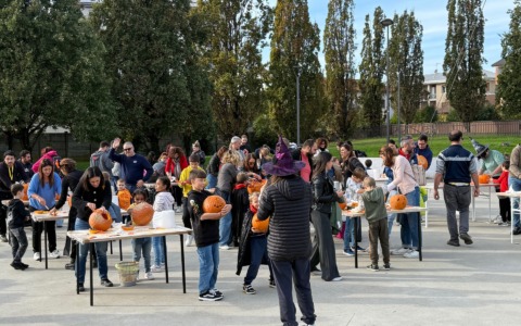 Centinaia di bambini in festa per Halloween alla vecchia Filanda