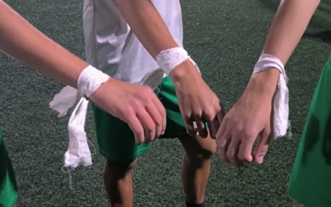 Csi, Fom e Caritas scendono in campo per la pace: 2.500 squadre con un laccio bianco al braccio