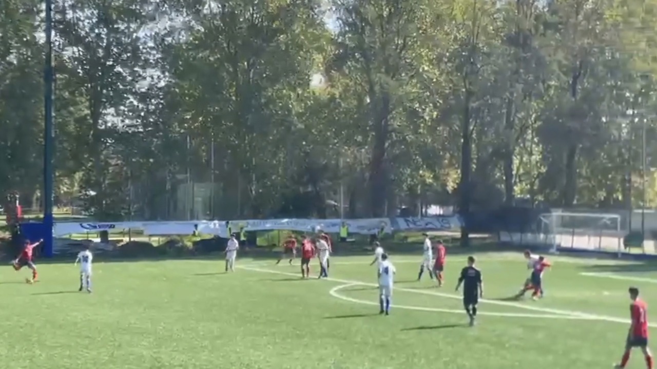 Un gol pazzesco manda il Cernusco Under 16 in vetta alla classifica