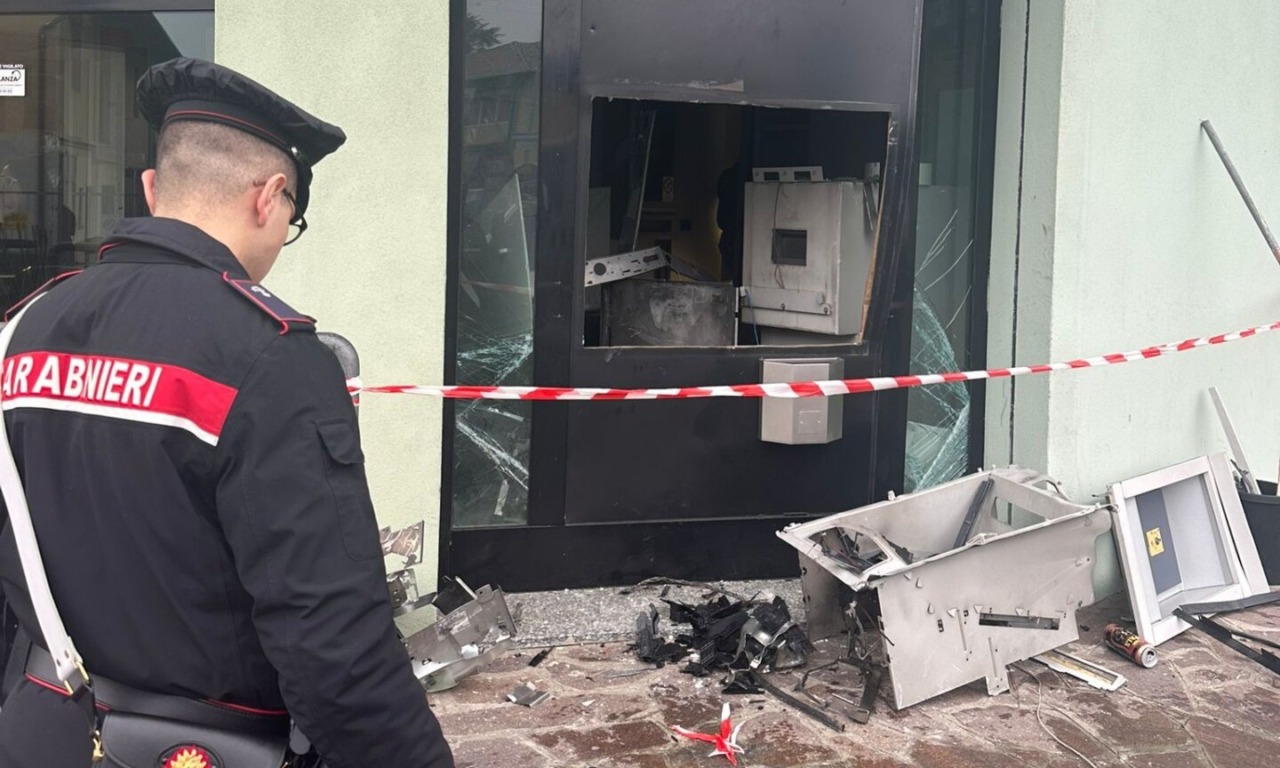 Elicottero dei Carabinieri e dispiegamento di forze: presi i membri della “banda dei bancomat”