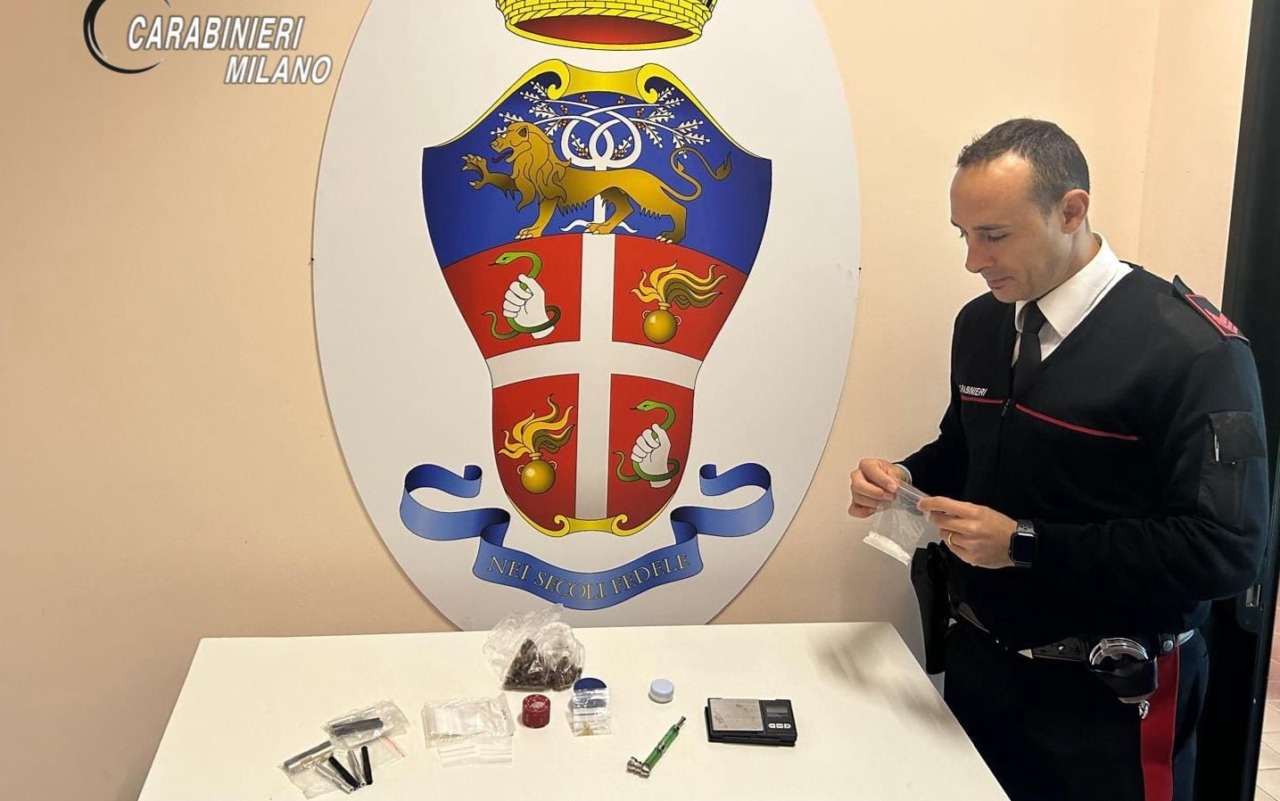Contromano sulla Provinciale in monopattino: addosso cocaina, Mdma e marijuana