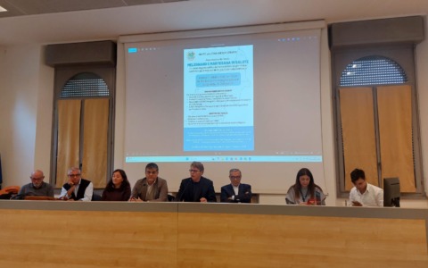 Forze politiche e istituzioni al tavolo per difendere il diritto alla salute