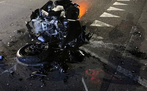 Due giovani ricoverati in codice rosso: indaga la Polizia Locale sulle cause dello schianto all’incrocio