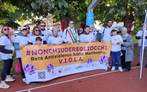 Al via in contemporanea da quattro Comuni #nonchiuderegliocchi, la marcia di Rete Viola