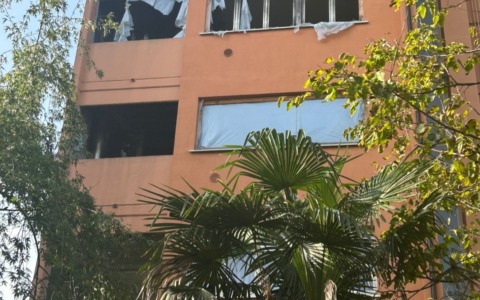 Case Aler vuote e abbandonate da cinque anni: dentro ci abitano solo i piccioni