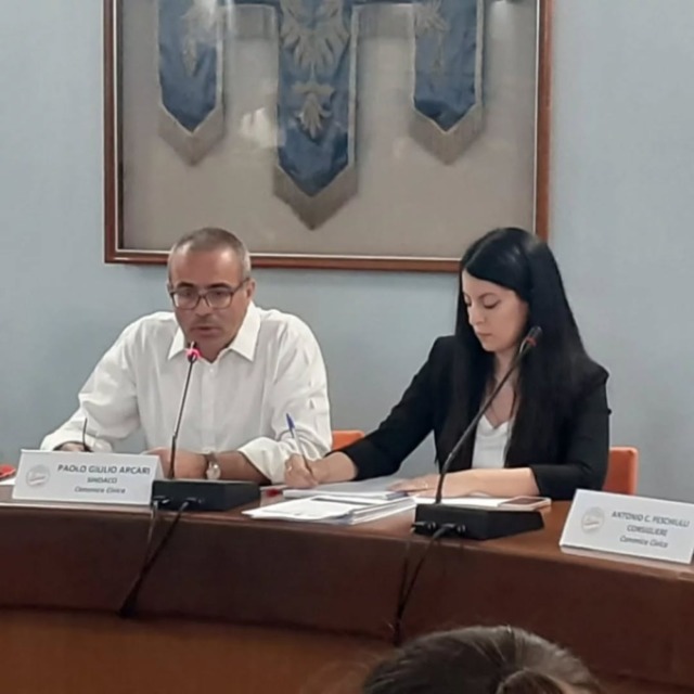 Debiti fuori bilancio: il sindaco punta il dito contro la disorganizzazione dell’ente