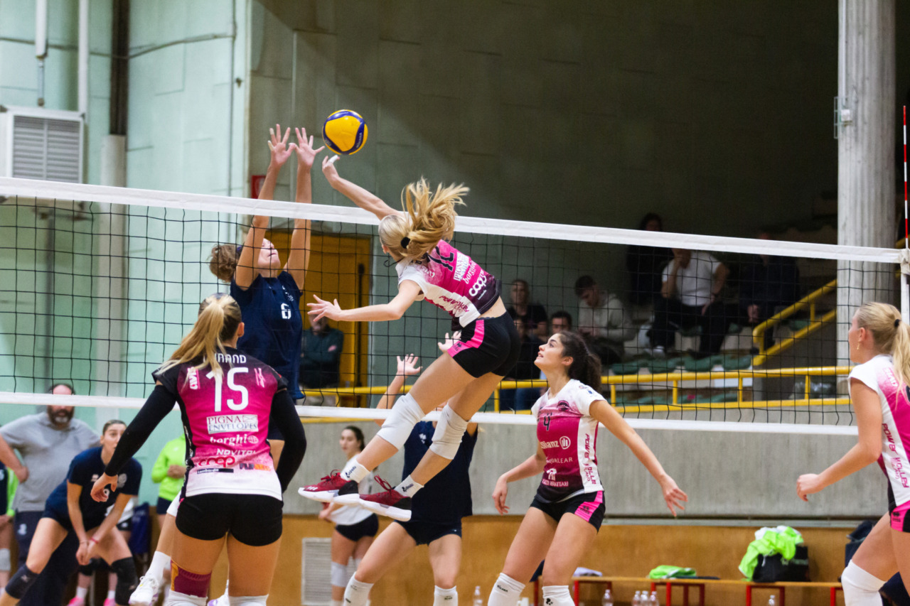 I Diavoli Rosa femminile partono bene, ma finiscono male