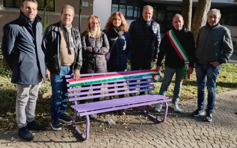 Epilessia, inaugurata la panchina viola a Cassano d’Adda