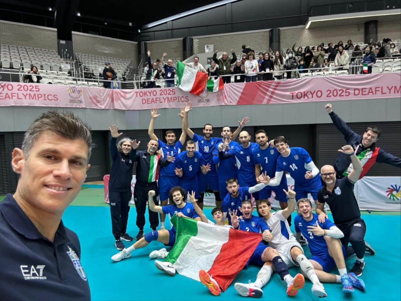Alessandro Rivellini e la Nazionale Pallavolo Sordi d’argento alle Deaflympics 2025