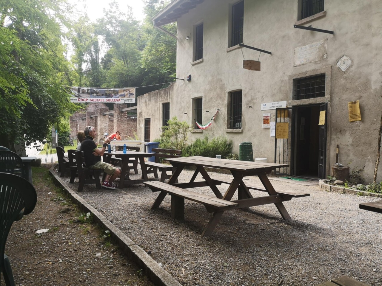 Non c’è pace per lo Stallazzo lungo l’alzaia dell’Adda: costretto a chiudere di nuovo