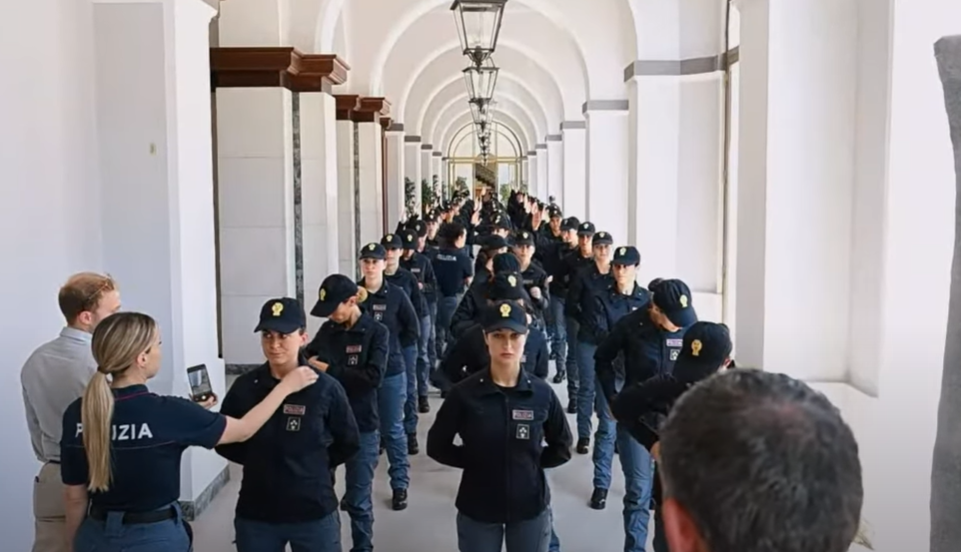 Presentato il calendario 2026 della Polizia di Stato