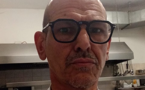 Il bar-ristorante Autharit cambia pelle: lo storico “Titty” lascia la gestione dopo trent’anni