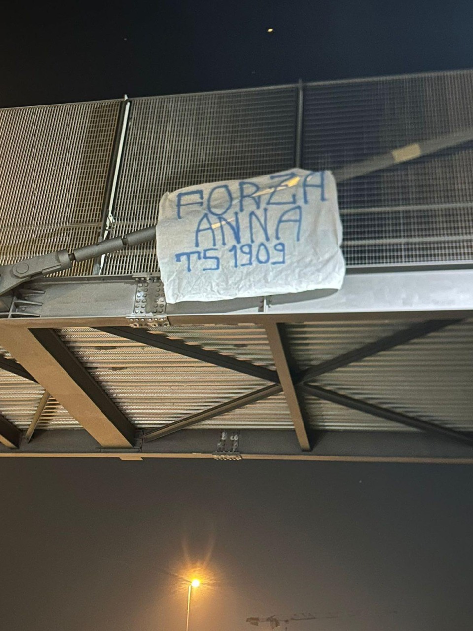 La vicinanza degli ultras della Giana ad Anna Laura Valsecchi: uno striscione per lei