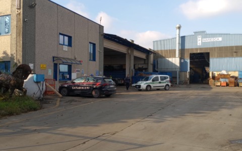 Ancora una morte sul lavoro. Autotrasportatore travolto da un muletto