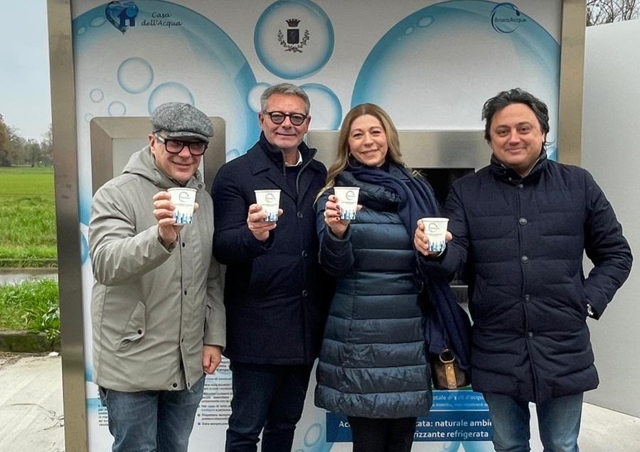 Liscia, frizzante e… gratuita: le case dell’acqua in città diventano cinque