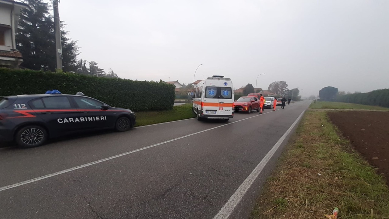 Incidente tra due auto, coinvolta anche una bambina di un anno