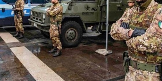 Incidente con una camionetta dell’Esercito: ferito un ragazzo di 21 anni