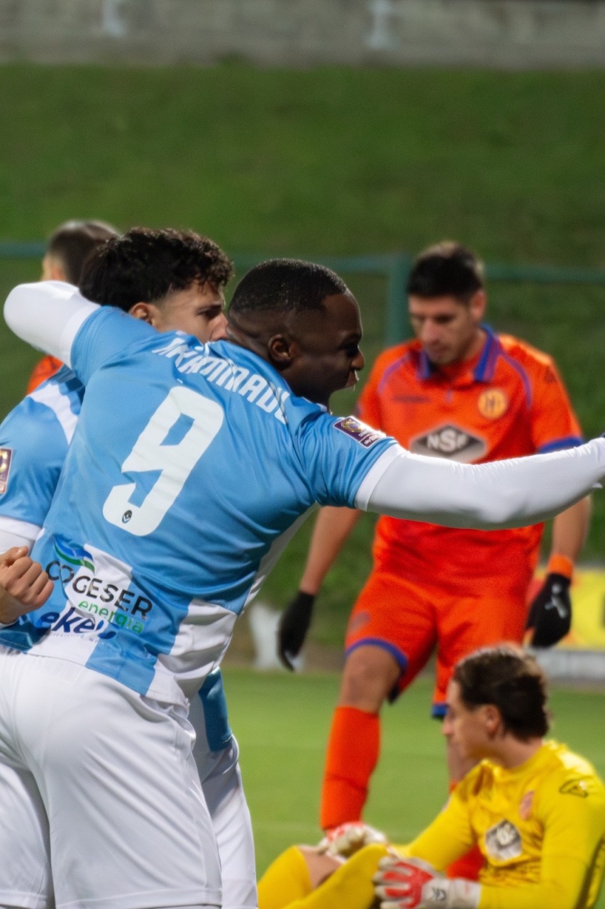 Giana di misura, ma con merito: Ospitaletto battuto con l’incornata di Vitale