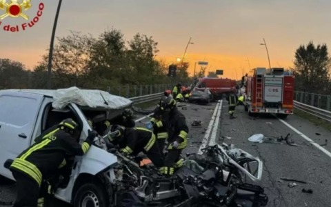 Terribile incidente nella Bergamasca: due morti e quattro feriti