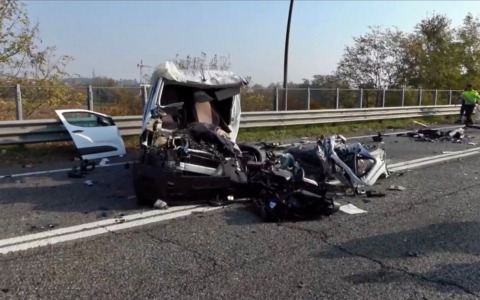 Schianto di Stezzano: le due giovani vittime sono di Gessate