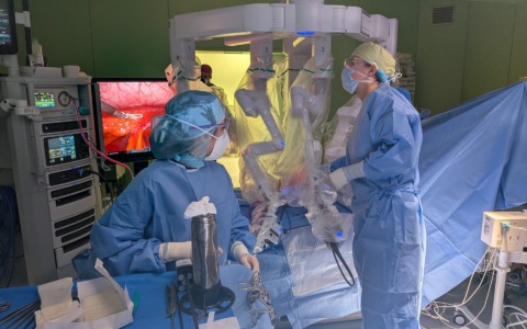 All’Asst Melegnano Martesana la prima operazione chirurgica con tecnologia robotica e anestesia spino-epidurale