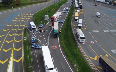 Italiani, belgi, austriaci e francesi: posto di blocco in autostrada