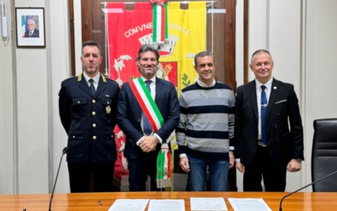 Vignate rafforza la sicurezza: firmato il Protocollo d’Intesa con l’Associazione europea operatori di polizia