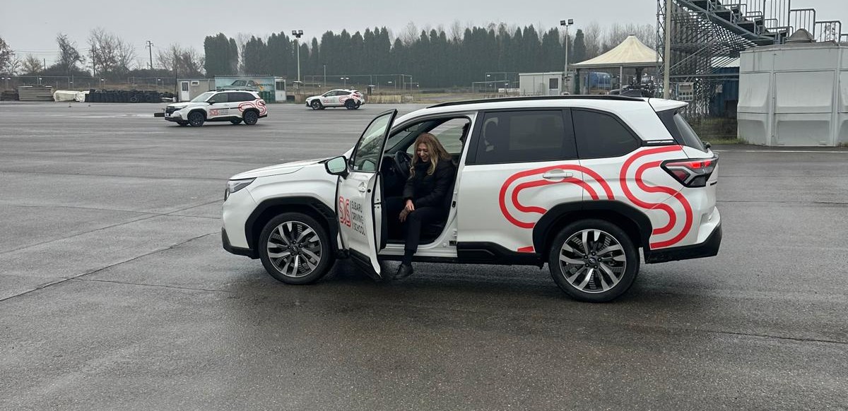 Derapate sul bagnato: anche la vicesindaca a scuola di guida sicura