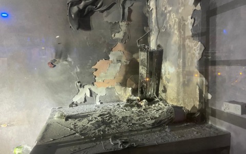 Incendio in un ristorante: intervento dei Vigili del fuoco e delle Forze dell’ordine