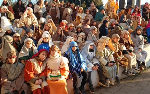 In tantissimi ad assistere al presepe vivente dell’Aurora Bachelet