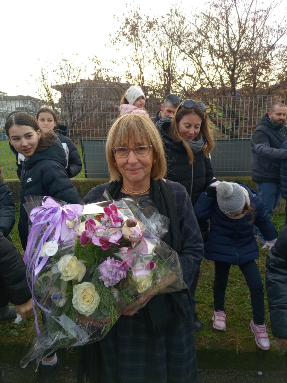 La storica (e amatissima) pediatra va in pensione, i genitori dei bimbi le organizzano una sorpresa