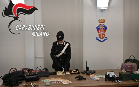 Truffa del “finto carabiniere”, smantellata la banda: 21 arresti. Un giro d’affari da 2,5 milioni di euro