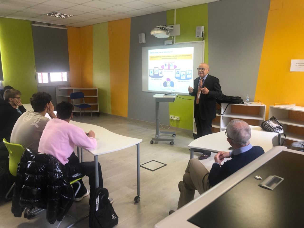 “Le telecomunicazioni sono cambiate, ma garantiranno ancora molti posti di lavoro in Italia”