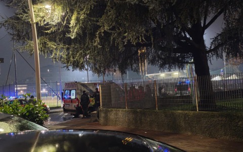 Diciassettenne travolto da un’auto: l’investitore si dà alla fuga