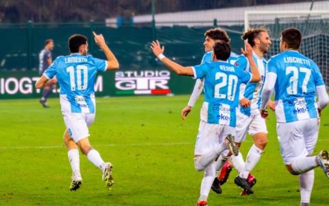 Giana, la differenza la fa il dischetto: Triestina battuta 2-1 con Vitale e Lamesta