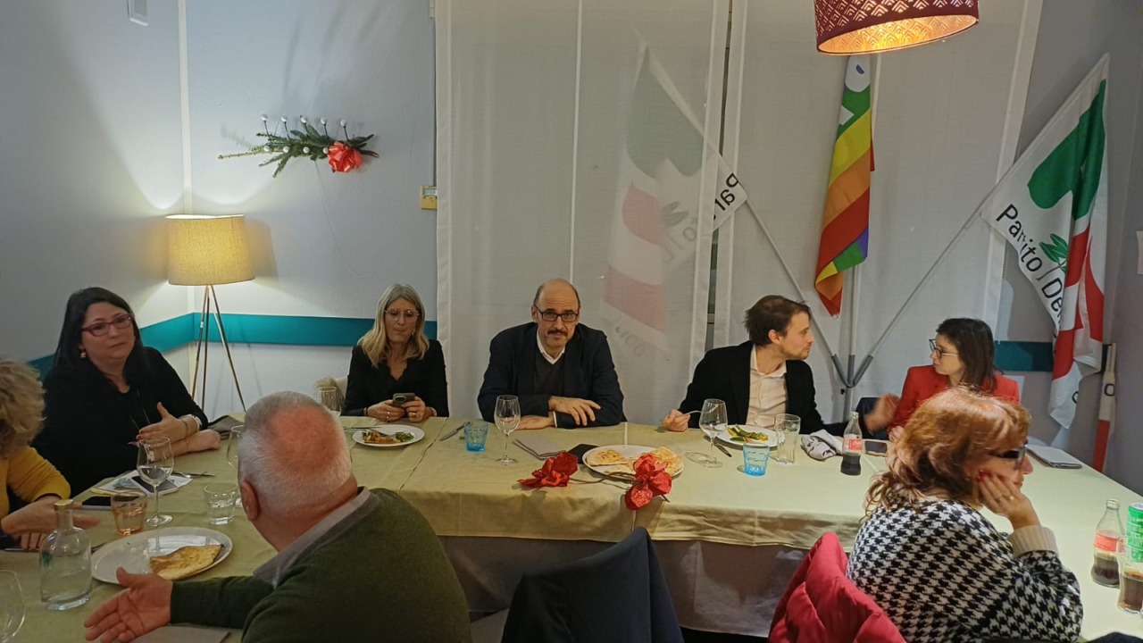 Tra influenza e segretari, il Pd si è ritrovato per la festa di Natale