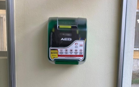 Tre nuovi defibrillatori portatili per cardio-proteggere il paese