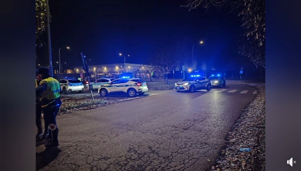 Ubriaco alla guida scappa dal posto di blocco: preso e denunciato al termine dell’inseguimento